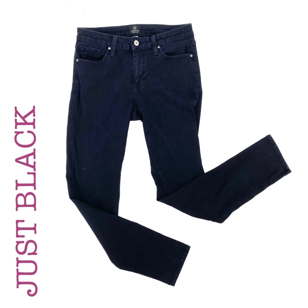 JUST BLACK Skinny jeans size 26.    💜